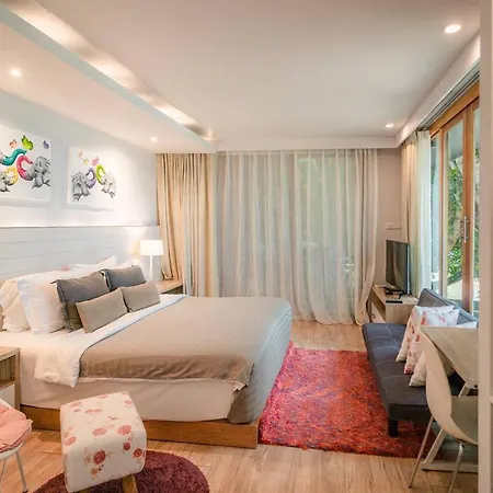 The Parlour Krabi Hotel Klong Muang Beach Exterior photo